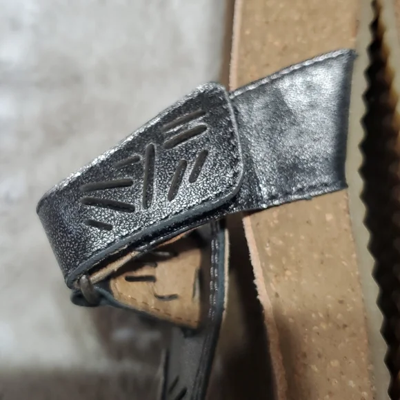 Josef Seibel Gray and Silver Leather Thong Sandals w Cork Base Size 38 US 7.5 - Picture 7 of 9